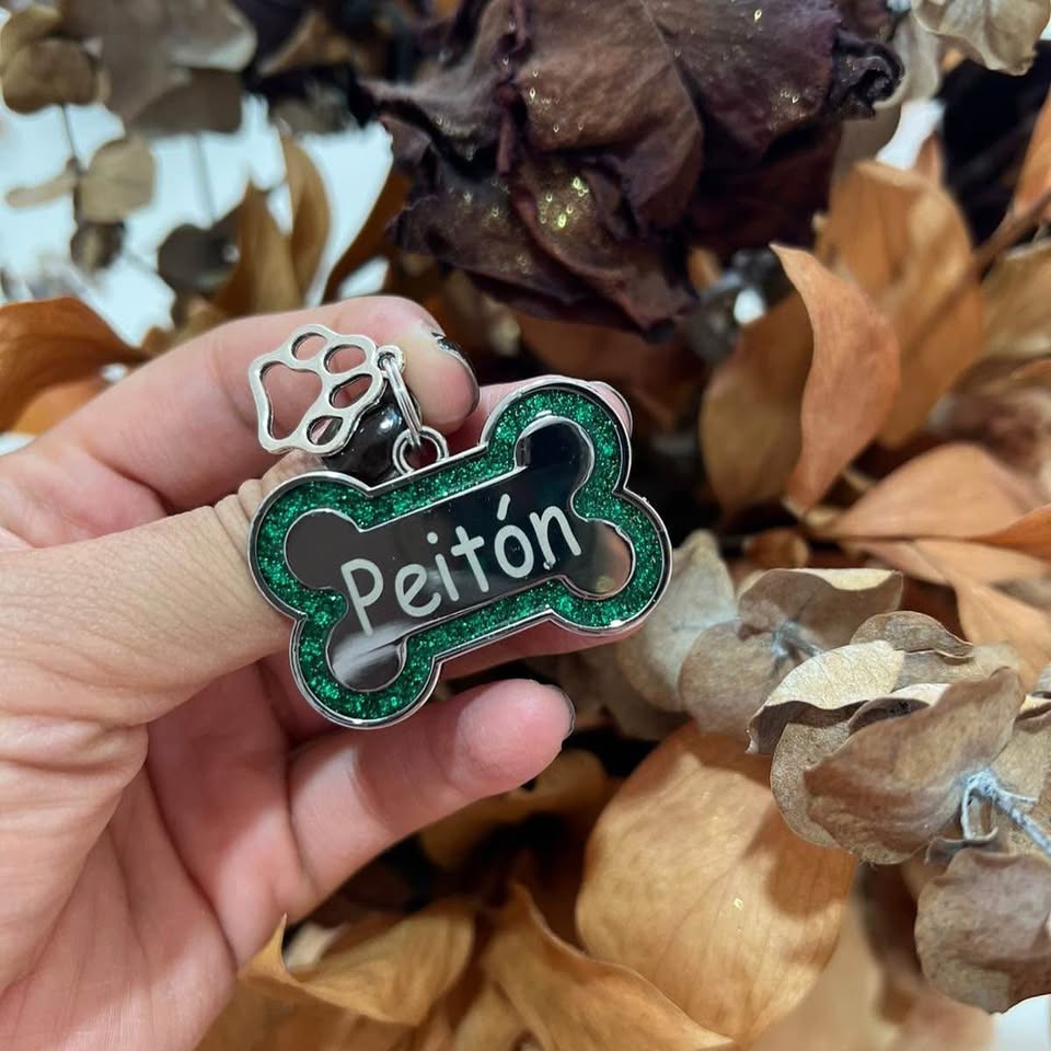 Plaquita Personalizada con Brillo Hueso