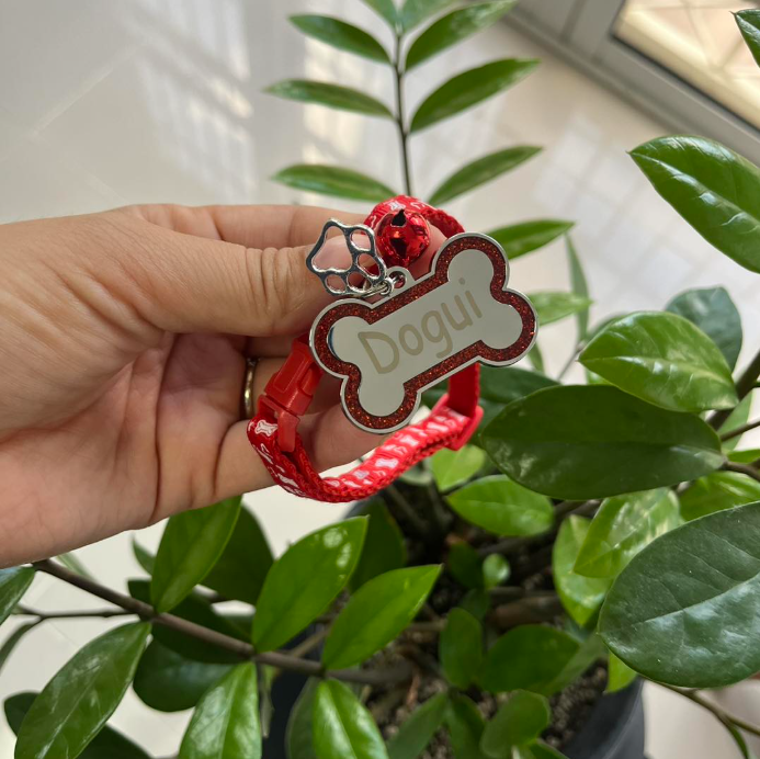 Plaquita Personalizada con Brillo Hueso